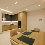 Ionian Sky Luxury Kalaja شقة فلورا