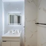 Ionian Sky Luxury Kalaja شقة فلورا